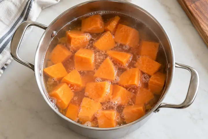 Sweet Potato Casserole With Pecans 2 Sweet Potato Casserole With Pecans: Cook the sweet potatoes